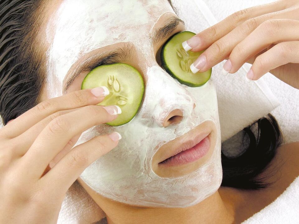 Interja sareng masker